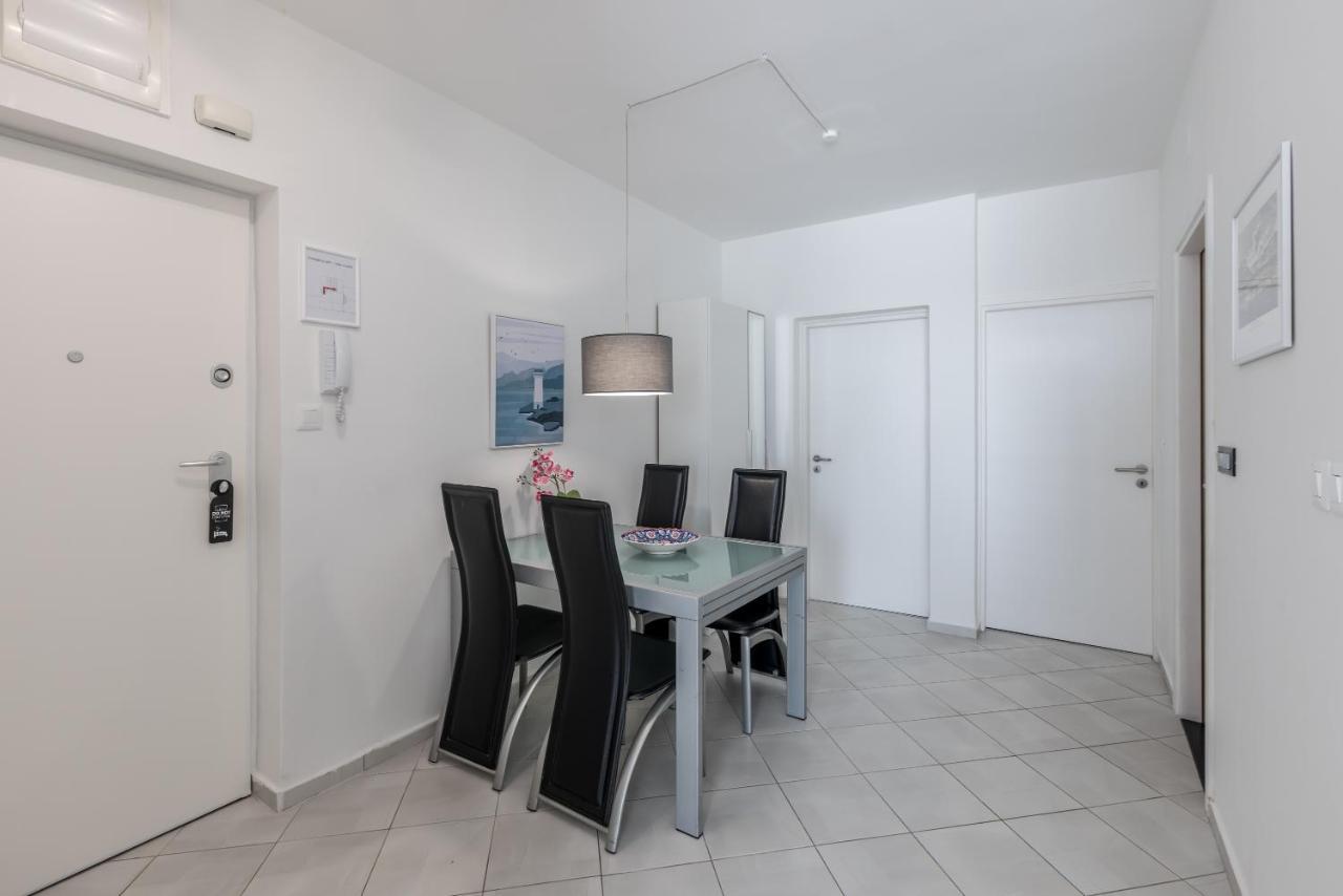 Sundowners Apartment, 52Qm, Double & Single Bed, 10 Min From Old Town Of Split Eksteriør bilde