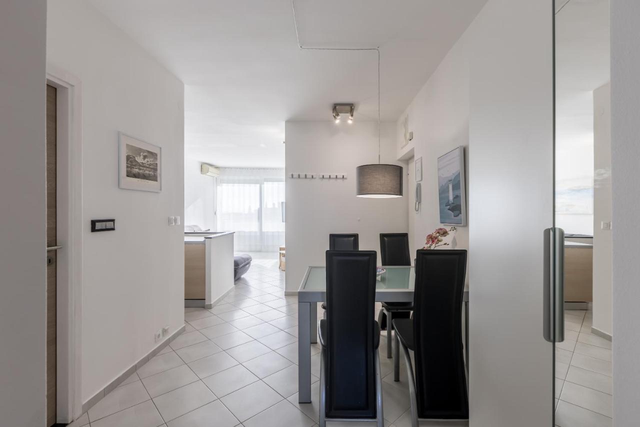 Sundowners Apartment, 52Qm, Double & Single Bed, 10 Min From Old Town Of Split Eksteriør bilde