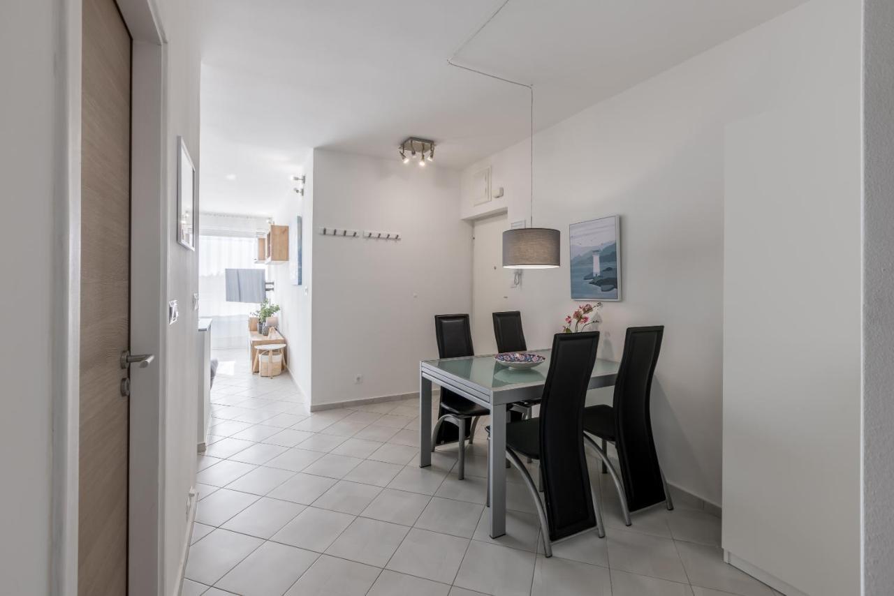 Sundowners Apartment, 52Qm, Double & Single Bed, 10 Min From Old Town Of Split Eksteriør bilde
