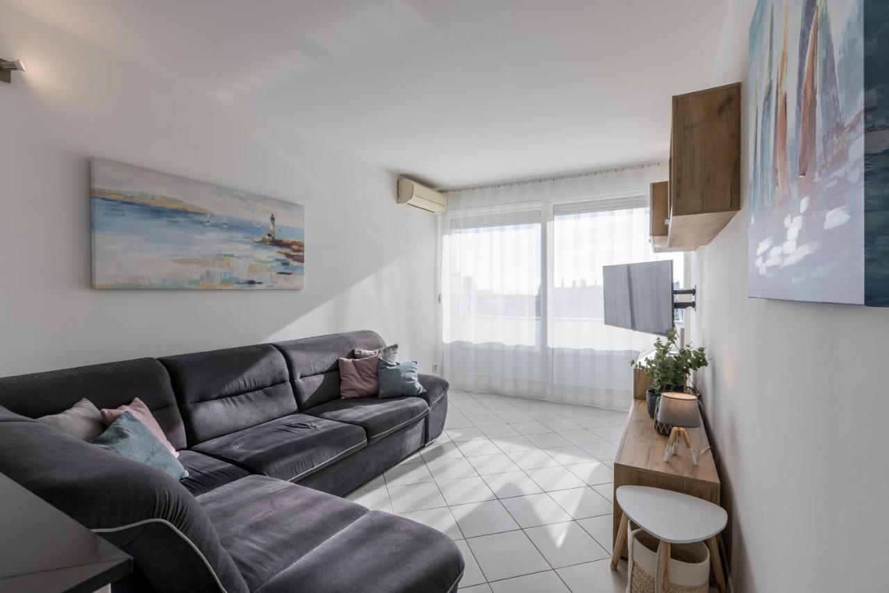 Sundowners Apartment, 52Qm, Double & Single Bed, 10 Min From Old Town Of Split Eksteriør bilde