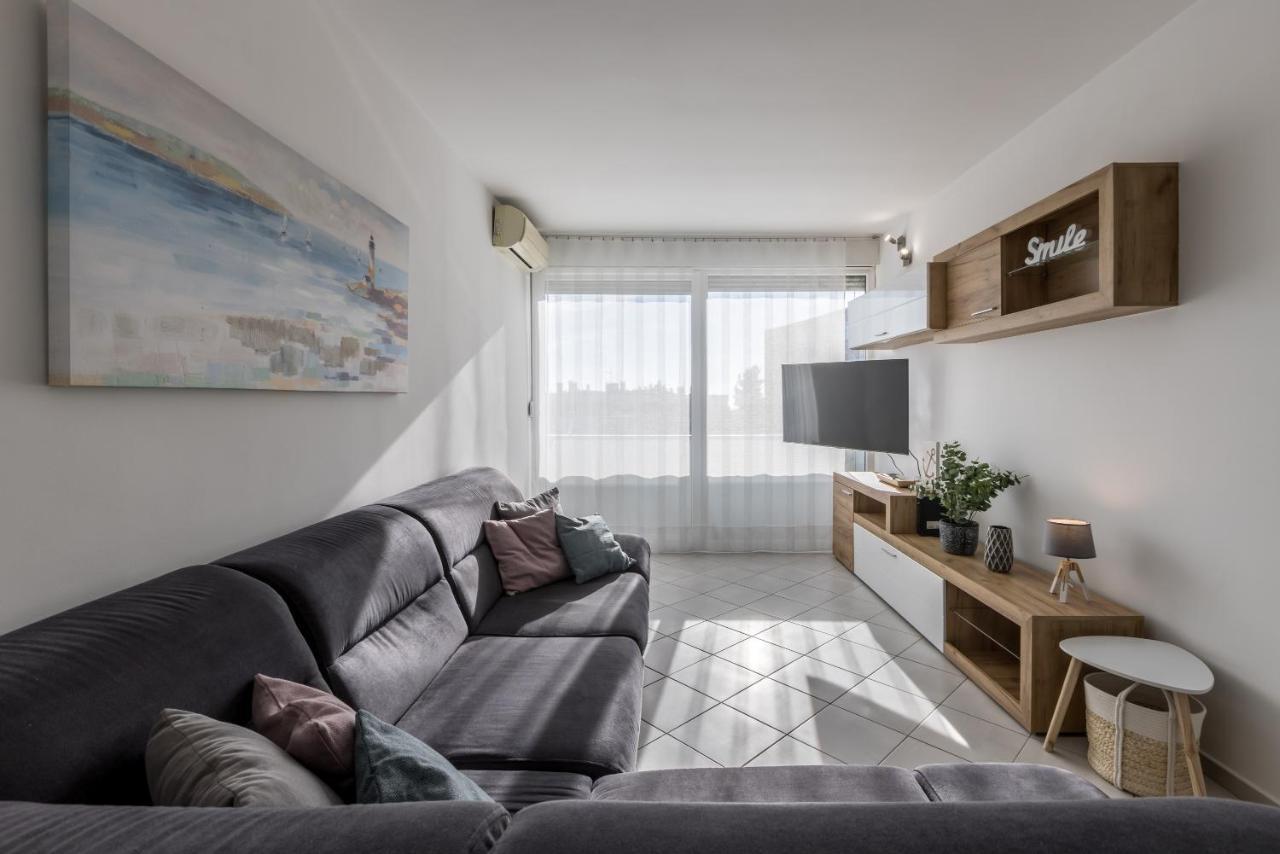 Sundowners Apartment, 52Qm, Double & Single Bed, 10 Min From Old Town Of Split Eksteriør bilde