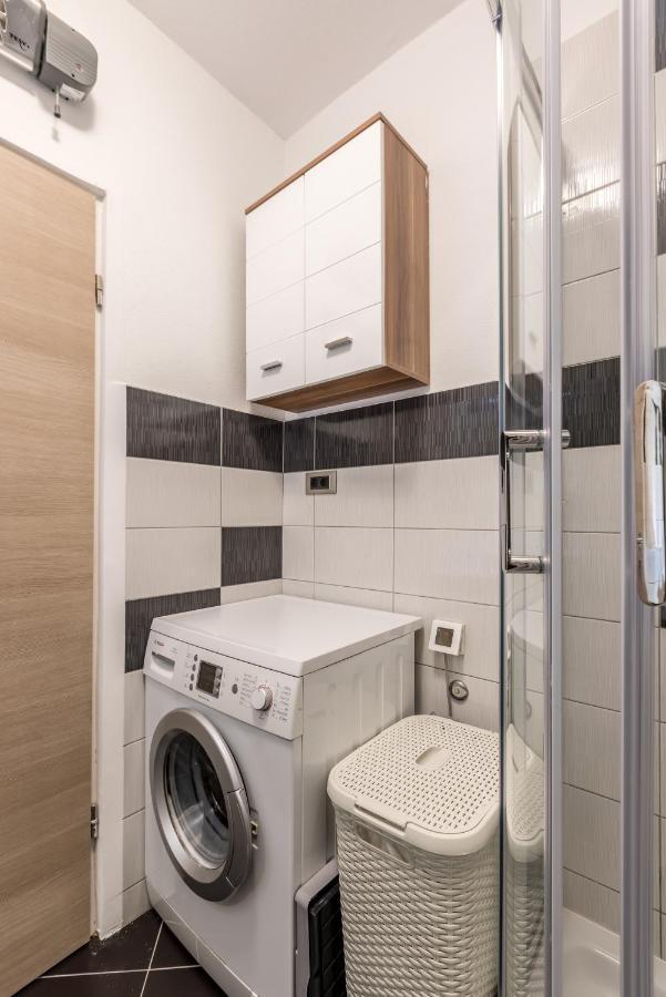 Sundowners Apartment, 52Qm, Double & Single Bed, 10 Min From Old Town Of Split Eksteriør bilde