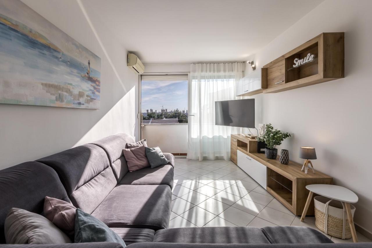 Sundowners Apartment, 52Qm, Double & Single Bed, 10 Min From Old Town Of Split Eksteriør bilde
